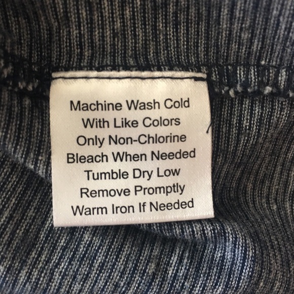 4/$25 Sale Joseph Abboud 100% cotton tee GUC - Picture 6 of 6